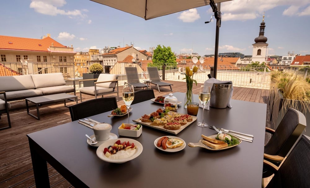 Hotel CUBE Prague — Restaurant & bars in Prague, Prague