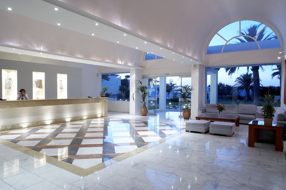 Avra Beach Resort Hotel & Bungalows - All Inclusive — Shared spaces in Ialyssos, South Aegean