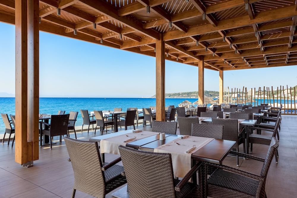 Avra Beach Resort Hotel & Bungalows - All Inclusive — Restaurant in Ialyssos, South Aegean