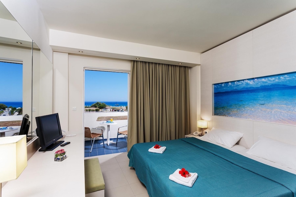 Lindos White Hotel & Suites — Rooms in Lindos, South Aegean