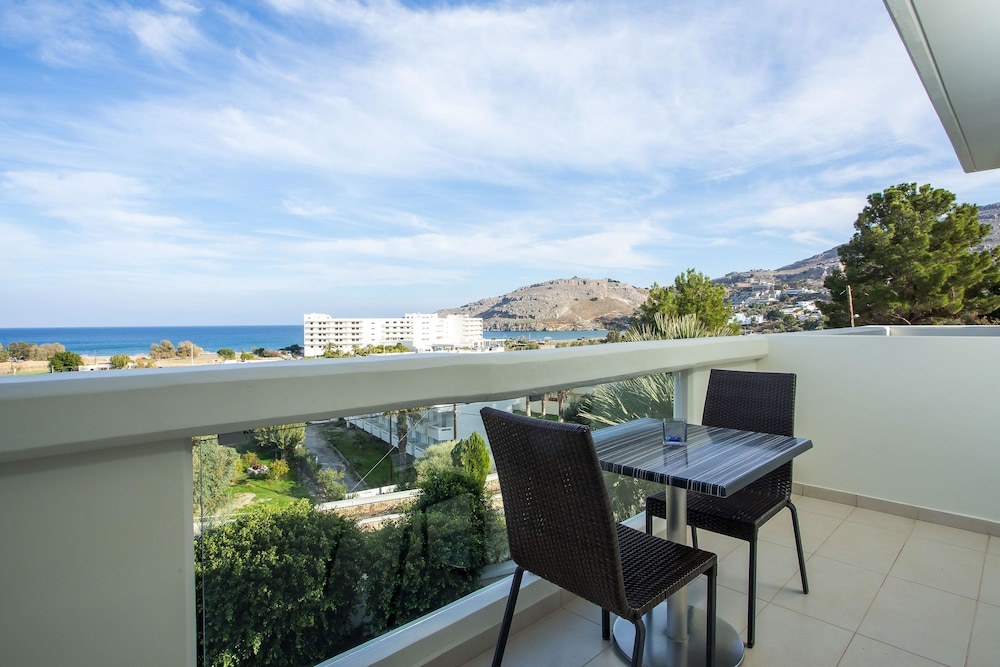Lindos White Hotel & Suites — Restaurant in Lindos, South Aegean