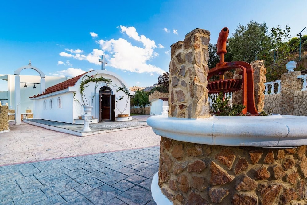 Lindos White Hotel & Suites — Shared spaces in Lindos, South Aegean