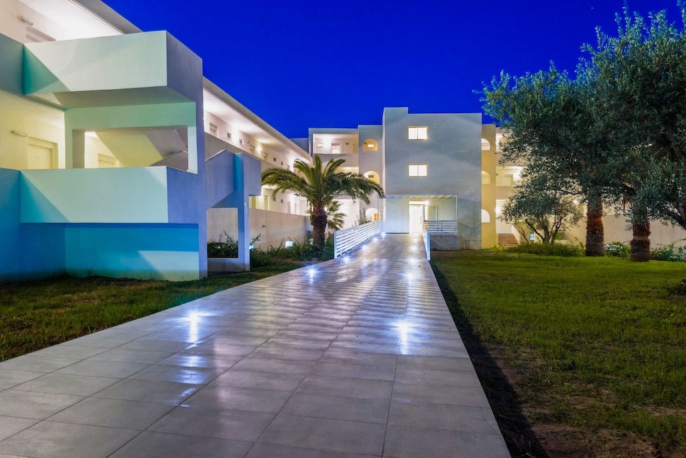 Lindos White Hotel & Suites — Outdoor in Lindos, South Aegean