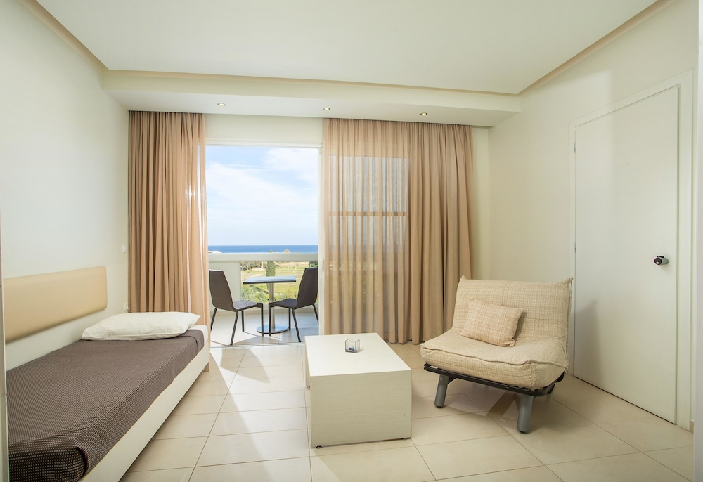 Lindos White Hotel & Suites — Rooms in Lindos, South Aegean