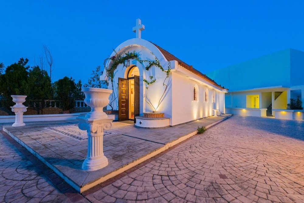 Lindos White Hotel & Suites — Outdoor in Lindos, South Aegean