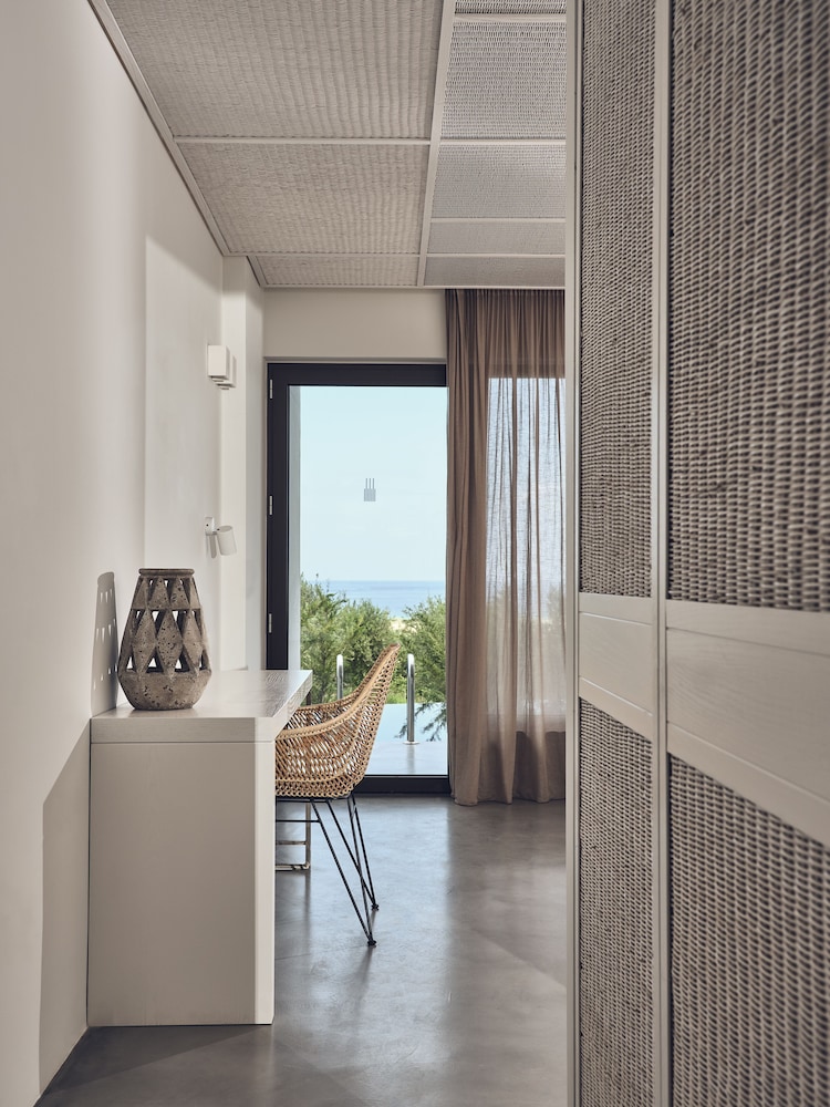 Zante Maris Suites - Adults Only — Hotel rooms in Tsilivi, Ionian Islands