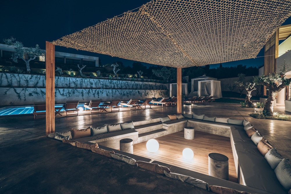 Zante Maris Suites - Adults Only — Swimming pool in Tsilivi, Ionian Islands