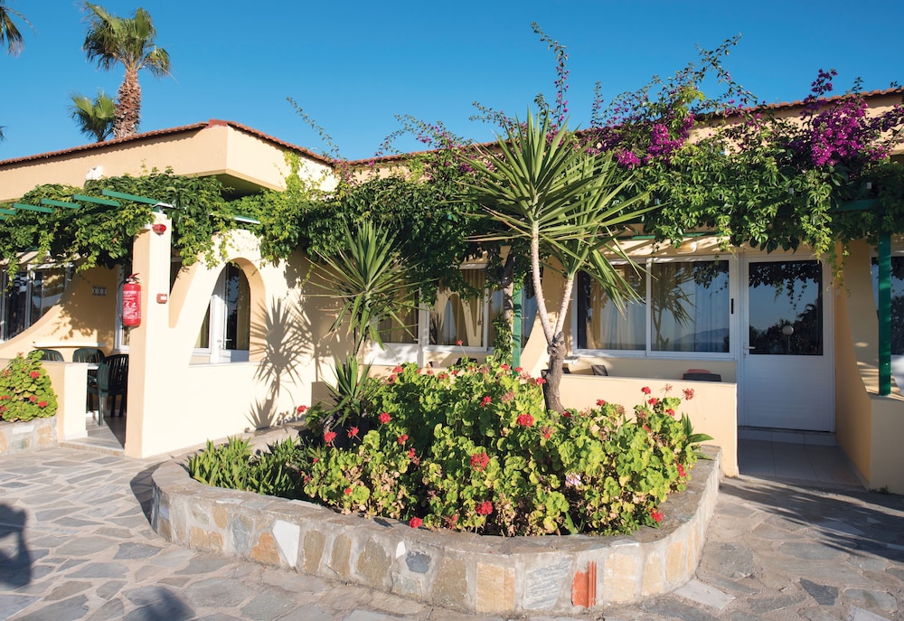 Eurovillage Achilleas Hotel — Hotel building in Mastichari, South Aegean