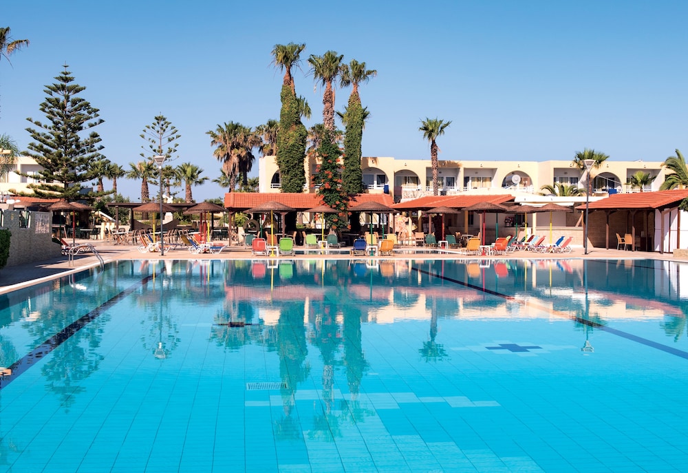 Eurovillage Achilleas Hotel — Swimming pool in Mastichari, South Aegean