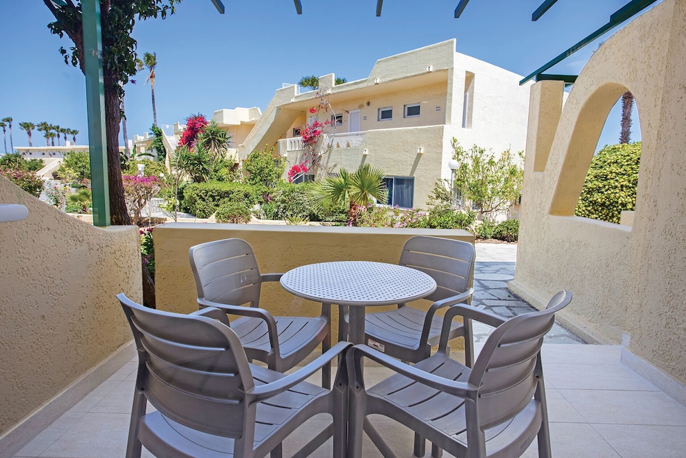 Eurovillage Achilleas Hotel — Hotel building in Mastichari, South Aegean