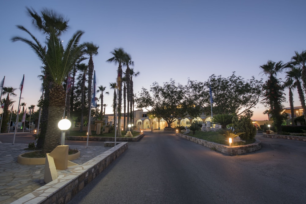Eurovillage Achilleas Hotel — Hotel building in Mastichari, South Aegean