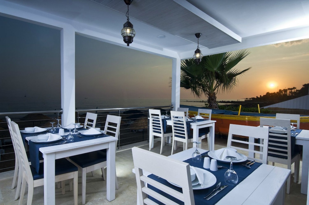 Yalihan Una — Restaurant & bars in Avsallar