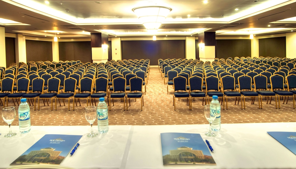 Side Prenses Resort Hotel & Spa - All Inclusive — Hotel building in Side