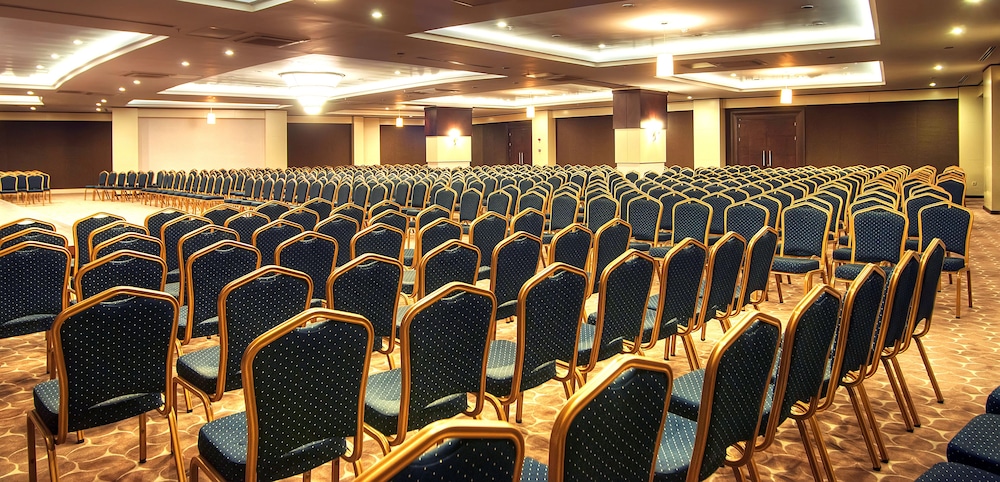 Side Prenses Resort Hotel & Spa - All Inclusive — Hotel building in Side