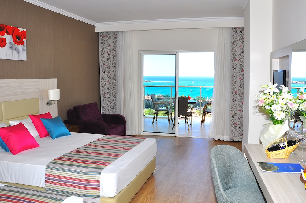 Side Prenses Resort Hotel & Spa - All Inclusive — Hotel rooms in Side