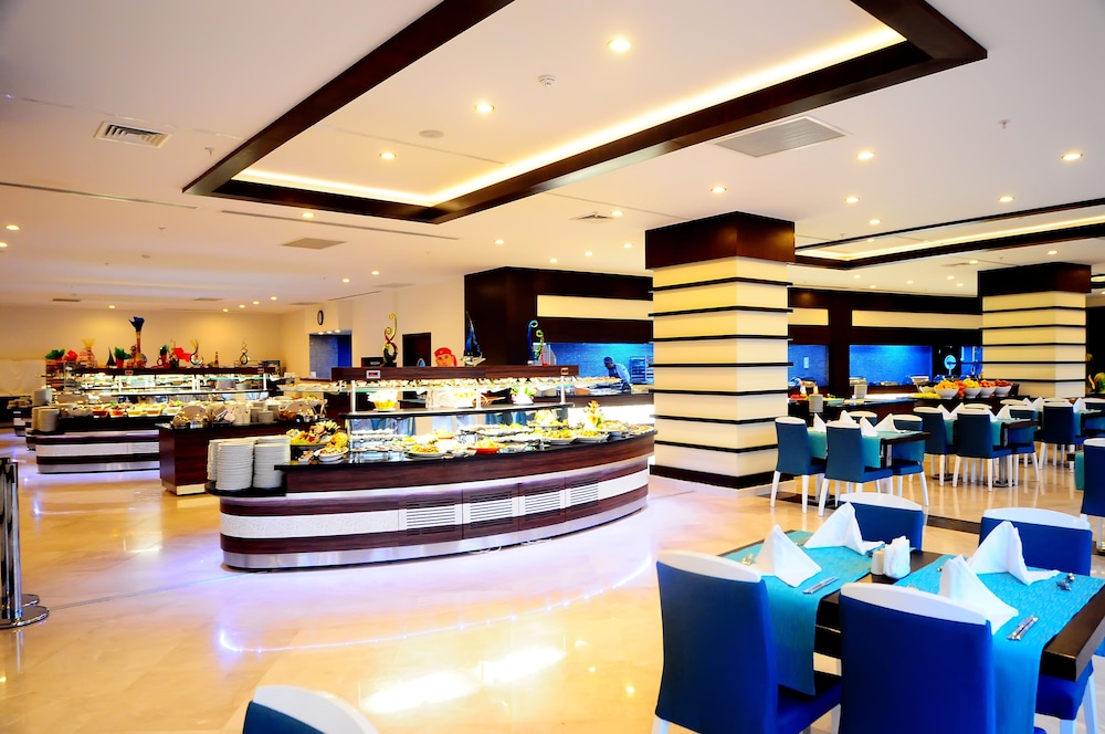 Side Prenses Resort Hotel & Spa - All Inclusive — Restaurant & bars in Side