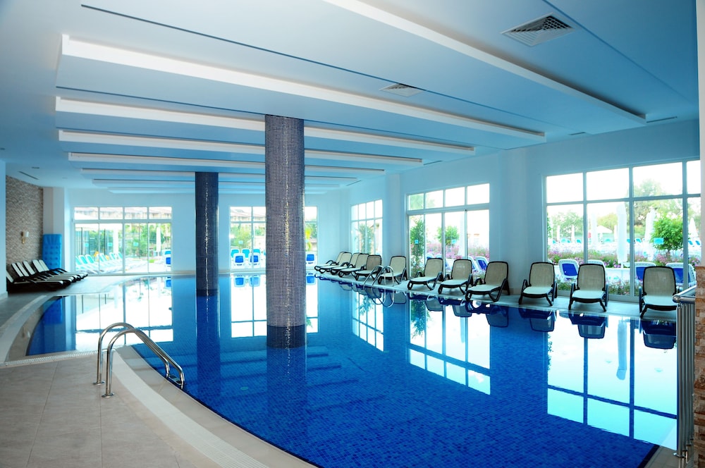 Side Prenses Resort Hotel & Spa - All Inclusive — Swimming pool in Side