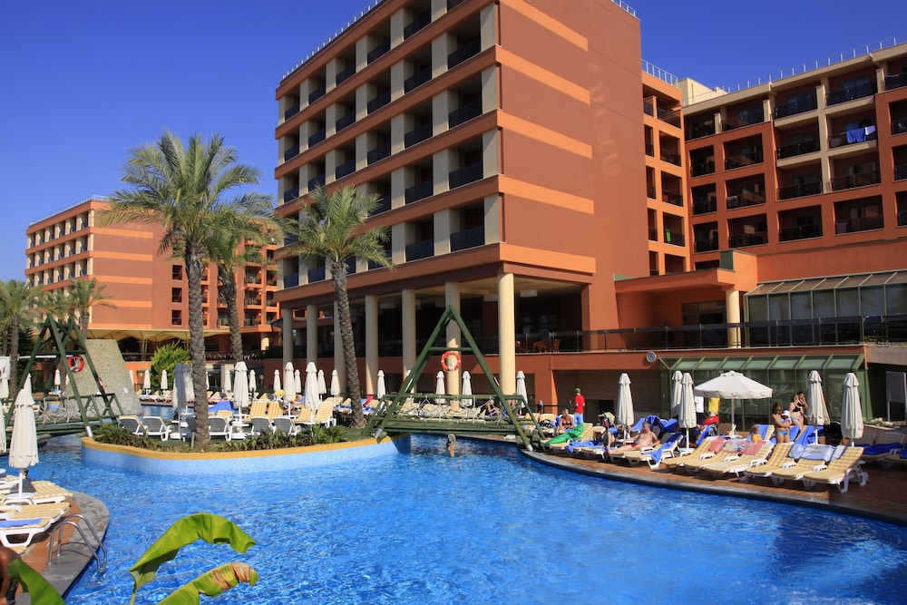 AQI Pegasos Royal - All inclusive — Swimming pool in Avsallar