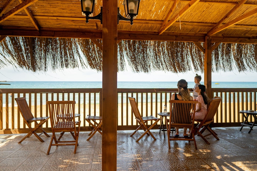 AQI Pegasos Royal - All inclusive — Beach in Avsallar