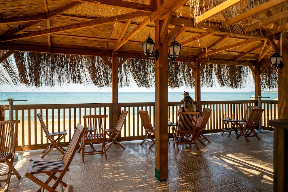 AQI Pegasos Royal - All inclusive — Restaurant & bars in Avsallar