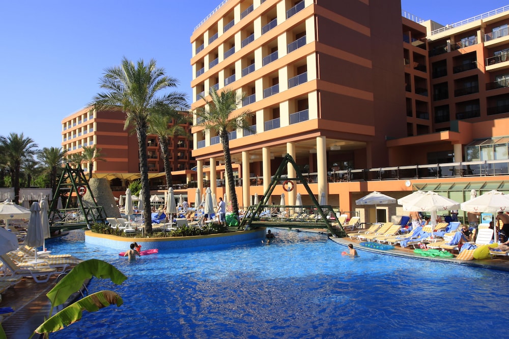 AQI Pegasos Royal - All inclusive — Swimming pool in Avsallar