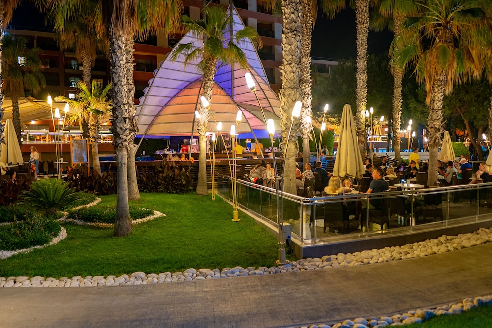 AQI Pegasos Royal - All inclusive — Restaurant & bars in Avsallar