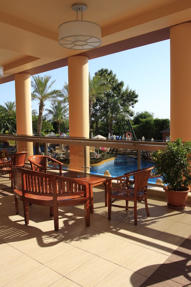 AQI Pegasos Royal - All inclusive — Restaurant & bars in Avsallar