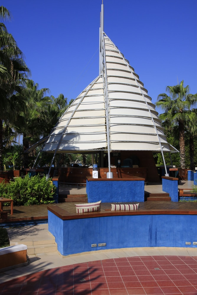 AQI Pegasos Royal - All inclusive — Restaurant & bars in Avsallar