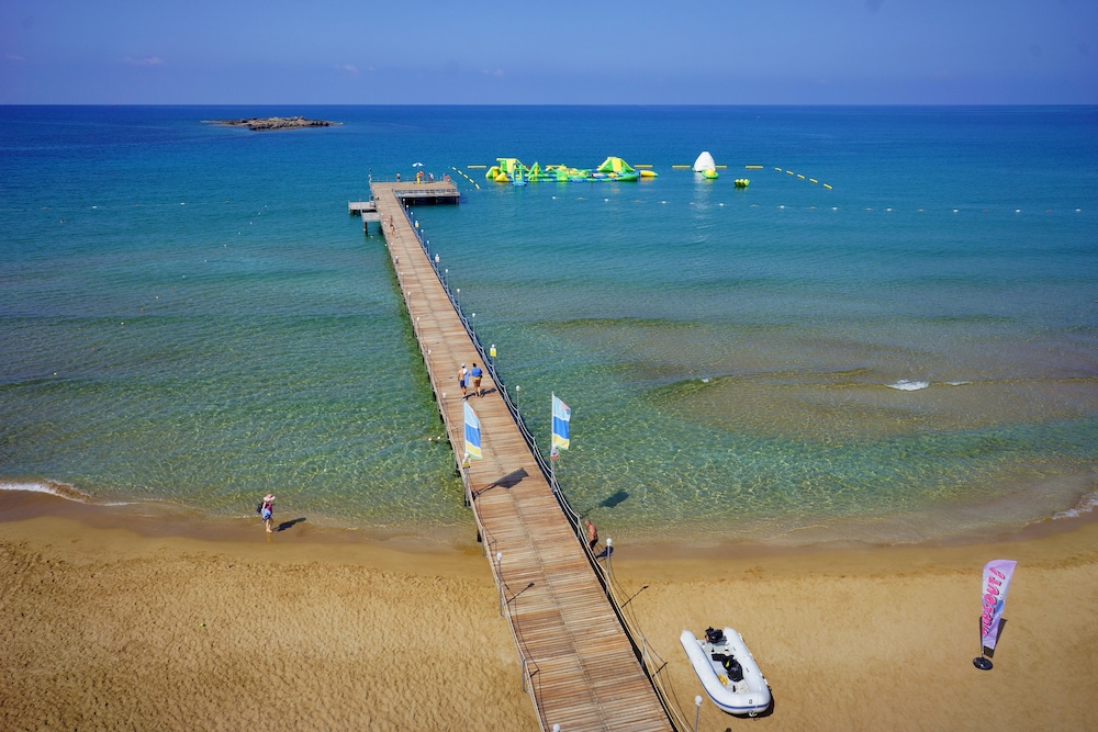 AQI Pegasos Royal - All inclusive — Beach in Avsallar
