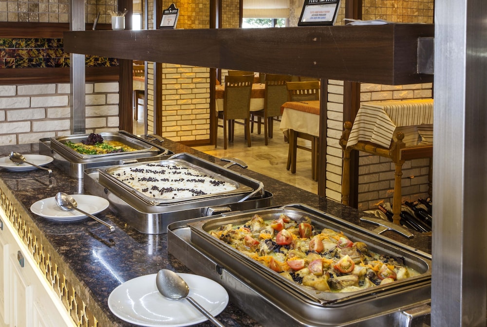 Kleopatra Beach Hotel - All Inclusive — Restaurant & bars in Alanya