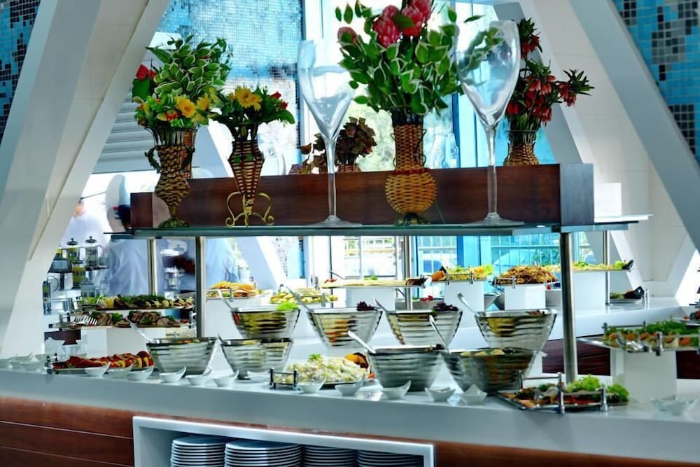 Vikingen Infinity Resort & Spa - All Inclusive — Restaurant in Alanya