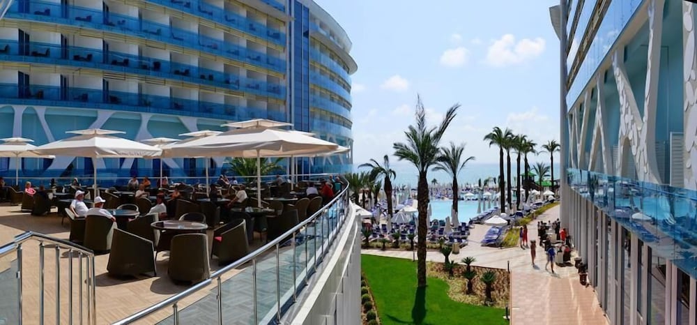 Vikingen Infinity Resort & Spa - All Inclusive — Restaurant in Alanya