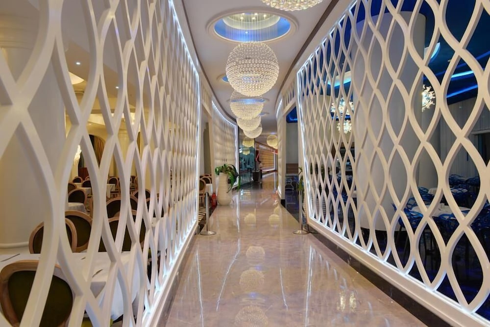 Vikingen Infinity Resort & Spa - All Inclusive — Shared spaces in Alanya