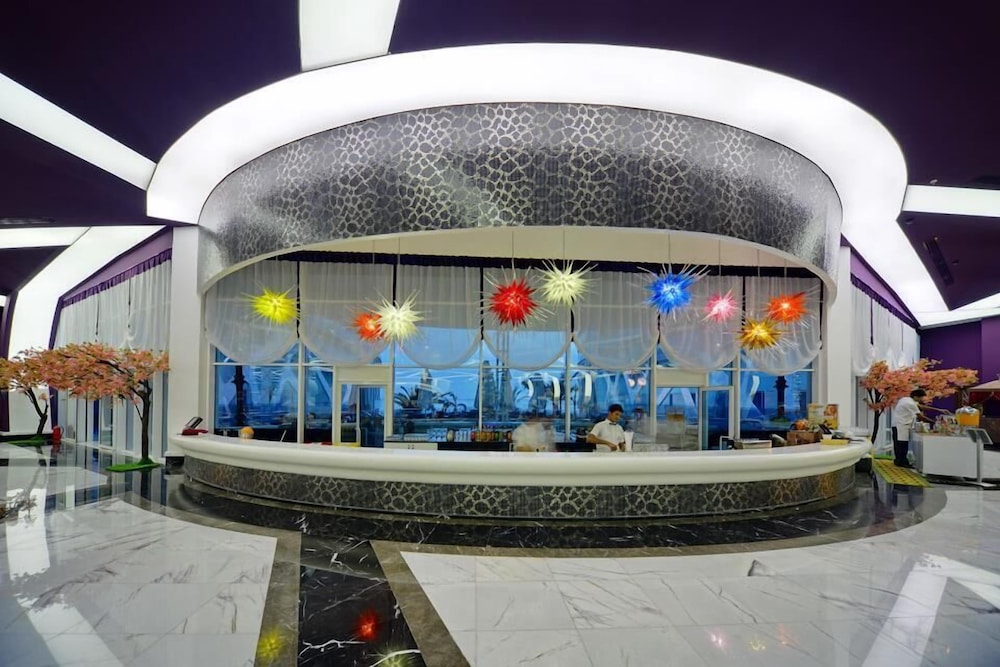 Vikingen Infinity Resort & Spa - All Inclusive — Restaurant in Alanya