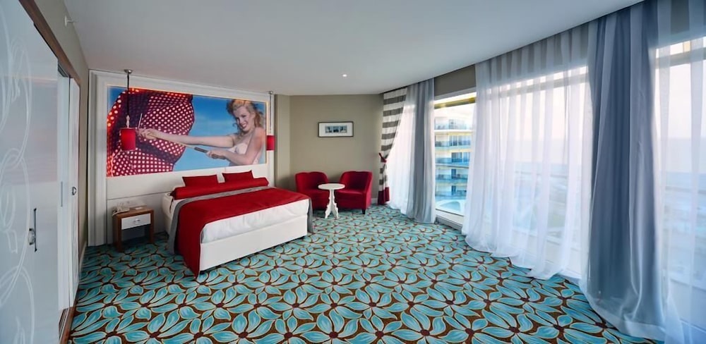 Vikingen Infinity Resort & Spa - All Inclusive — Rooms in Alanya