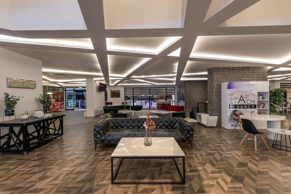White City Beach - Adults Only — Hotel building in Alanya