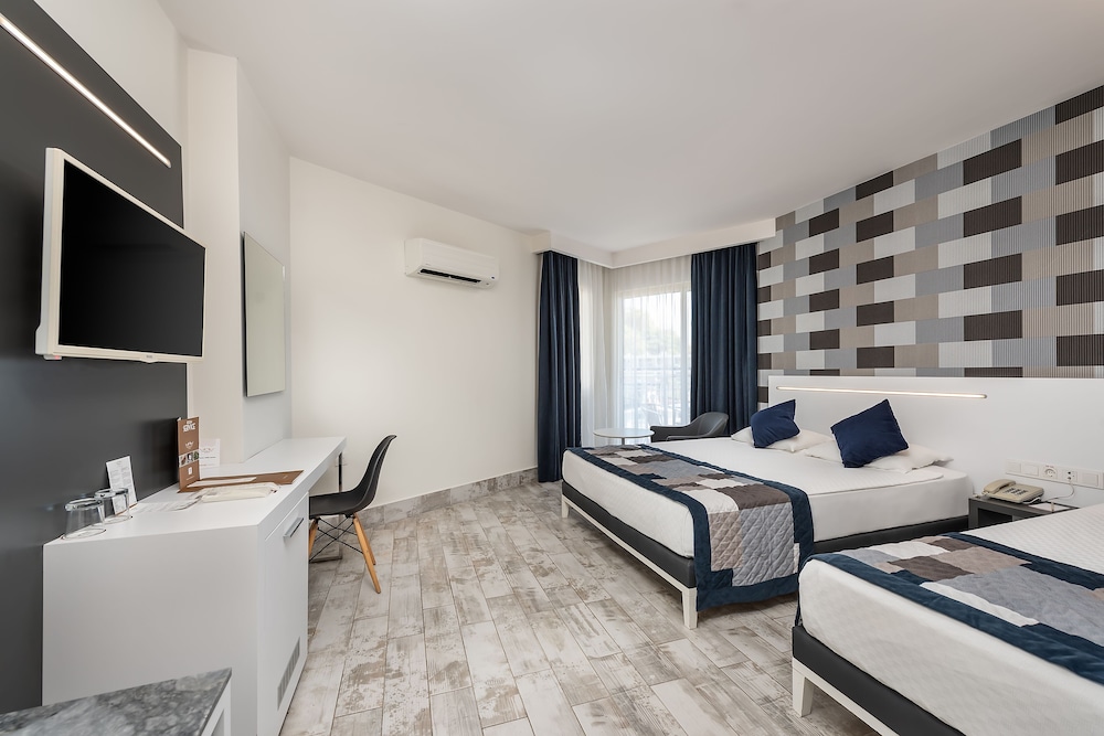 White City Beach - Adults Only — Hotel rooms in Alanya