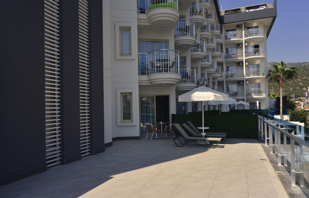 White City Beach - Adults Only — Hotel building in Alanya