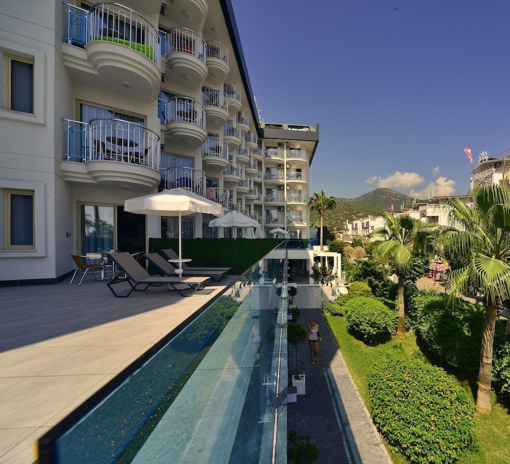 White City Beach - Adults Only — Hotel building in Alanya