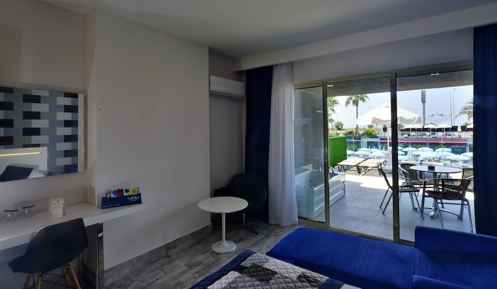 White City Beach - Adults Only — Hotel rooms in Alanya