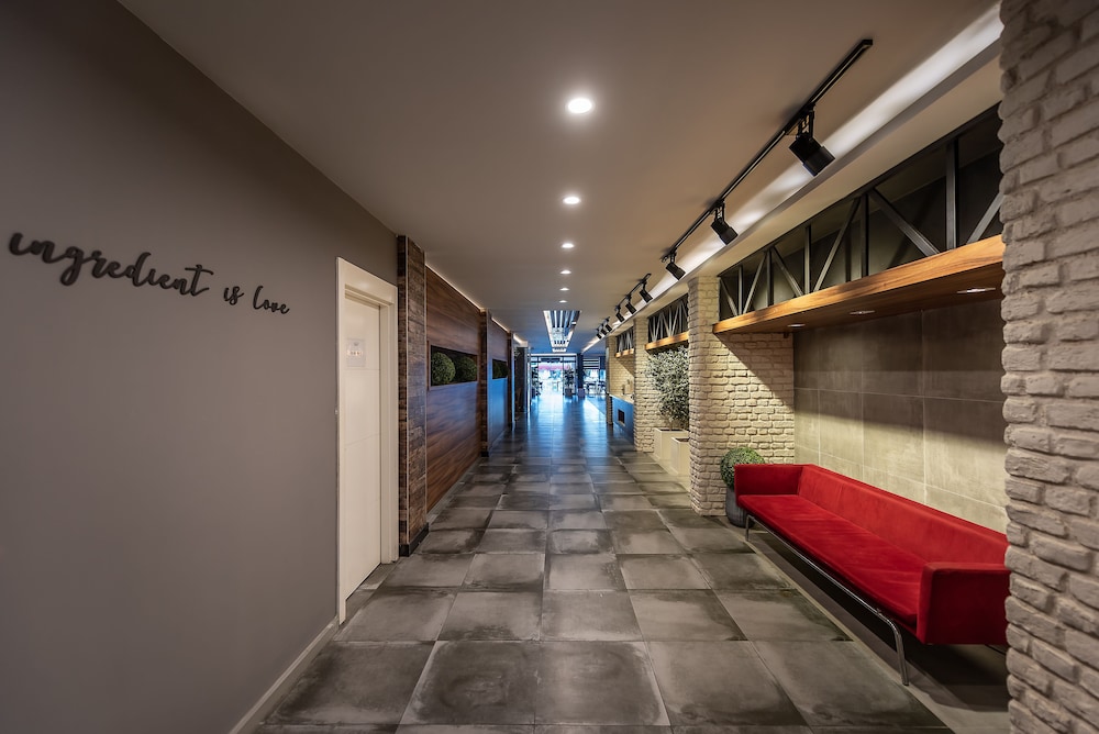White City Beach - Adults Only — Hotel building in Alanya