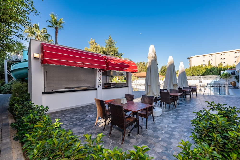 White City Beach - Adults Only — Restaurant & bars in Alanya