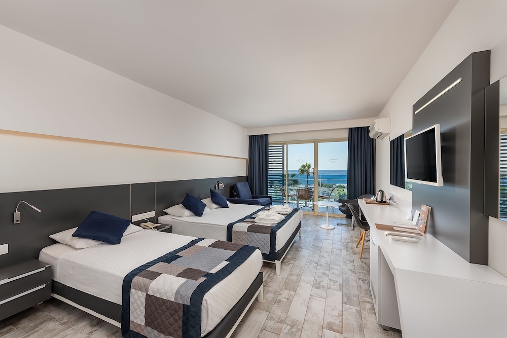 White City Beach - Adults Only — Hotel rooms in Alanya