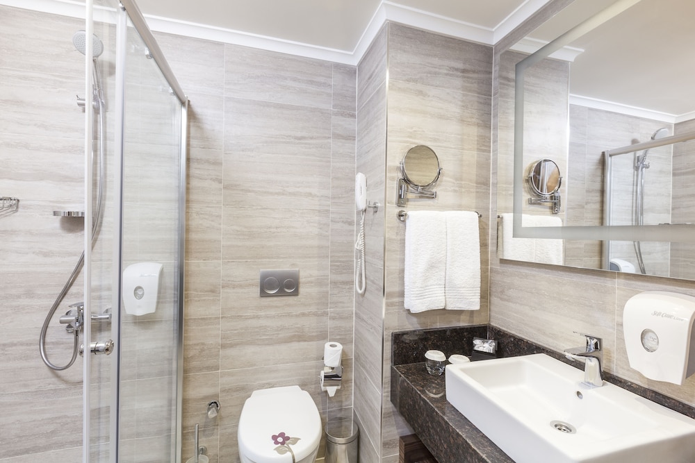 Side Royal Palace Hotel & Spa - All Inclusive — Hotel rooms in Side