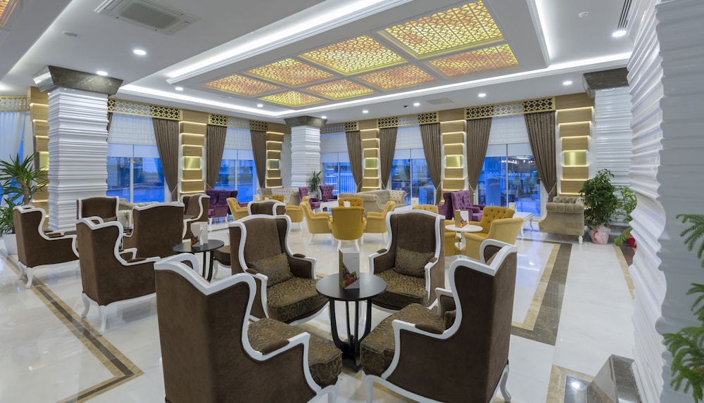 Side Royal Palace Hotel & Spa - All Inclusive — Restaurant & bars in Side