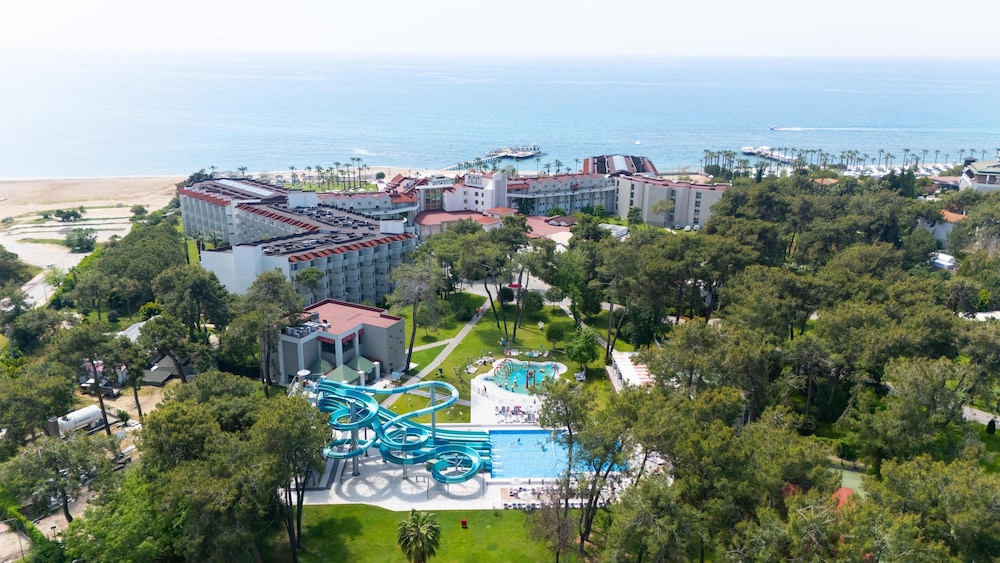 Arcanus Hotels Sorgun - All Inclusive — Pool in Side
