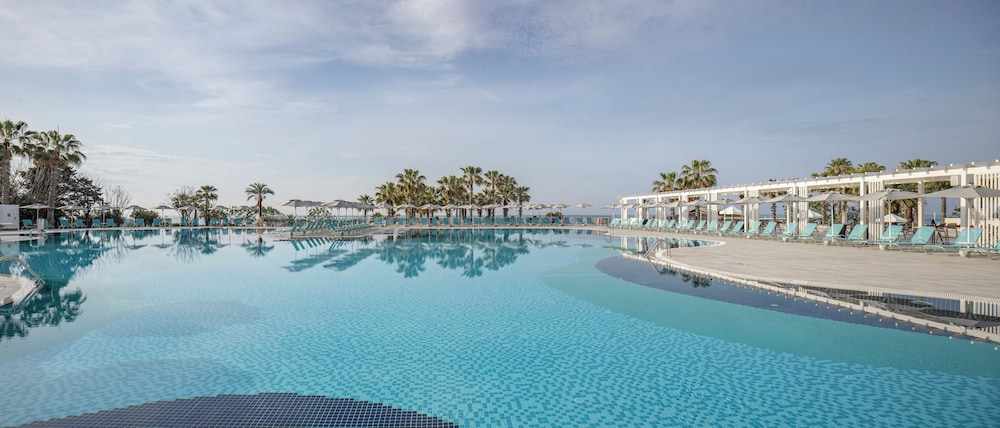 Arcanus Hotels Sorgun - All Inclusive — Pool in Side