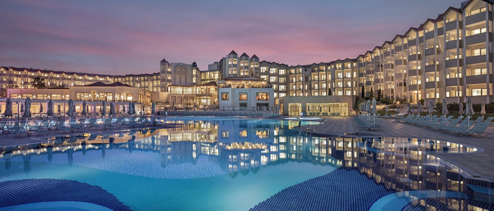 Arcanus Hotels Sorgun - All Inclusive — Pool in Side