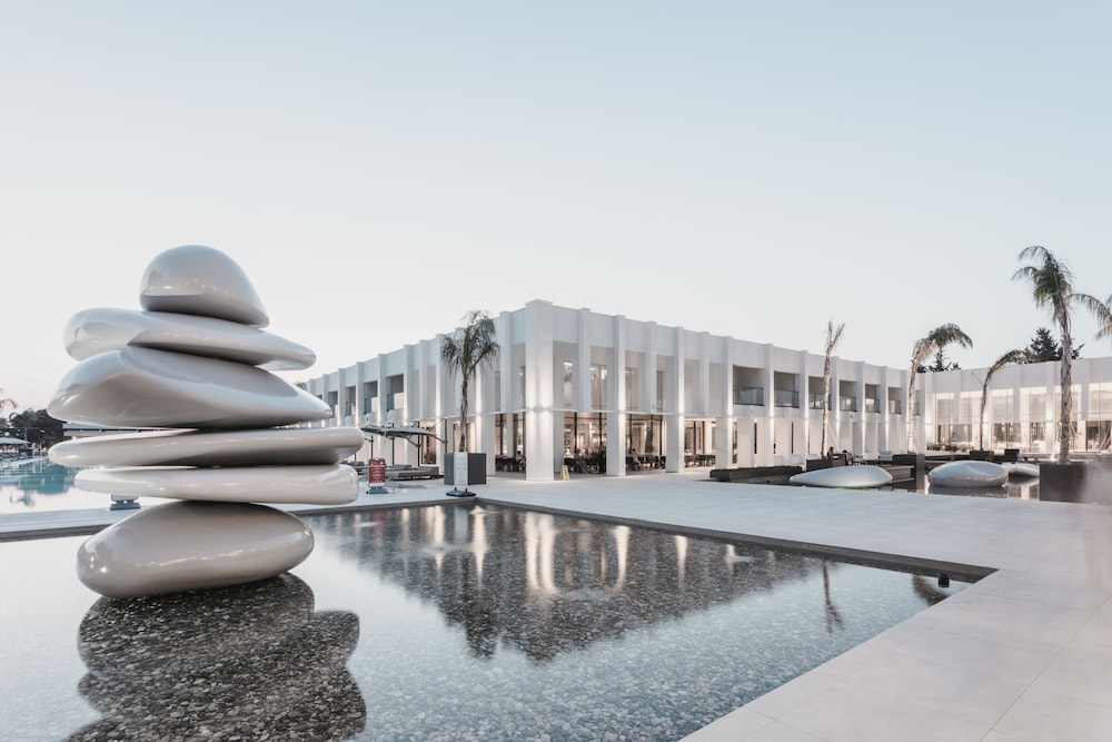 Paloma Finesse All Inclusive — Hotel building in Side