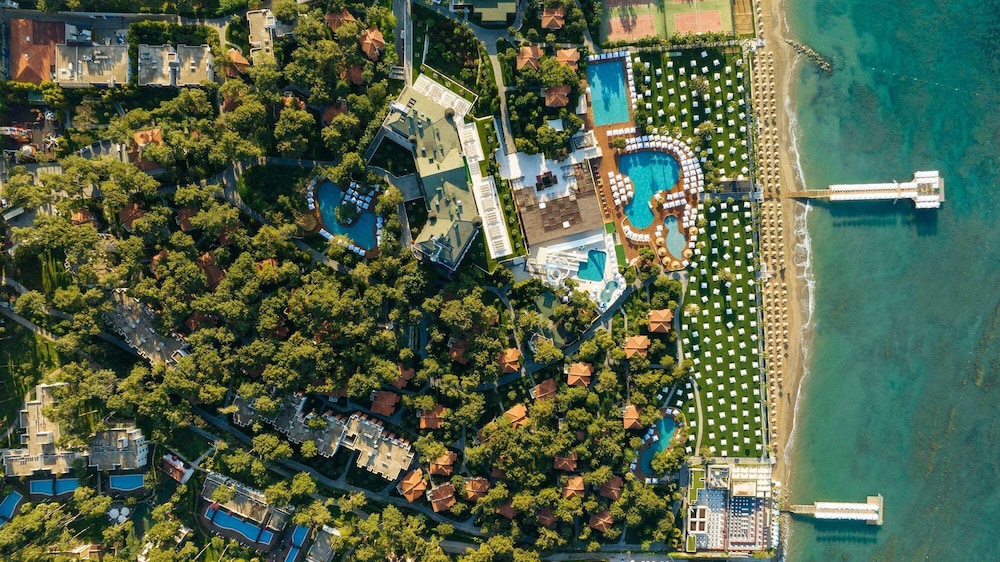 Voyage Sorgun — Swimming pool in Side